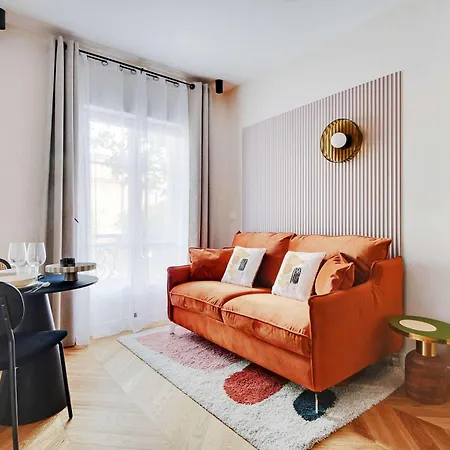 Cozy Entire Near The Eiffel Tower Parigi